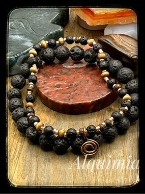 Beaded Pendant bracelet in Black & Brown lava rock